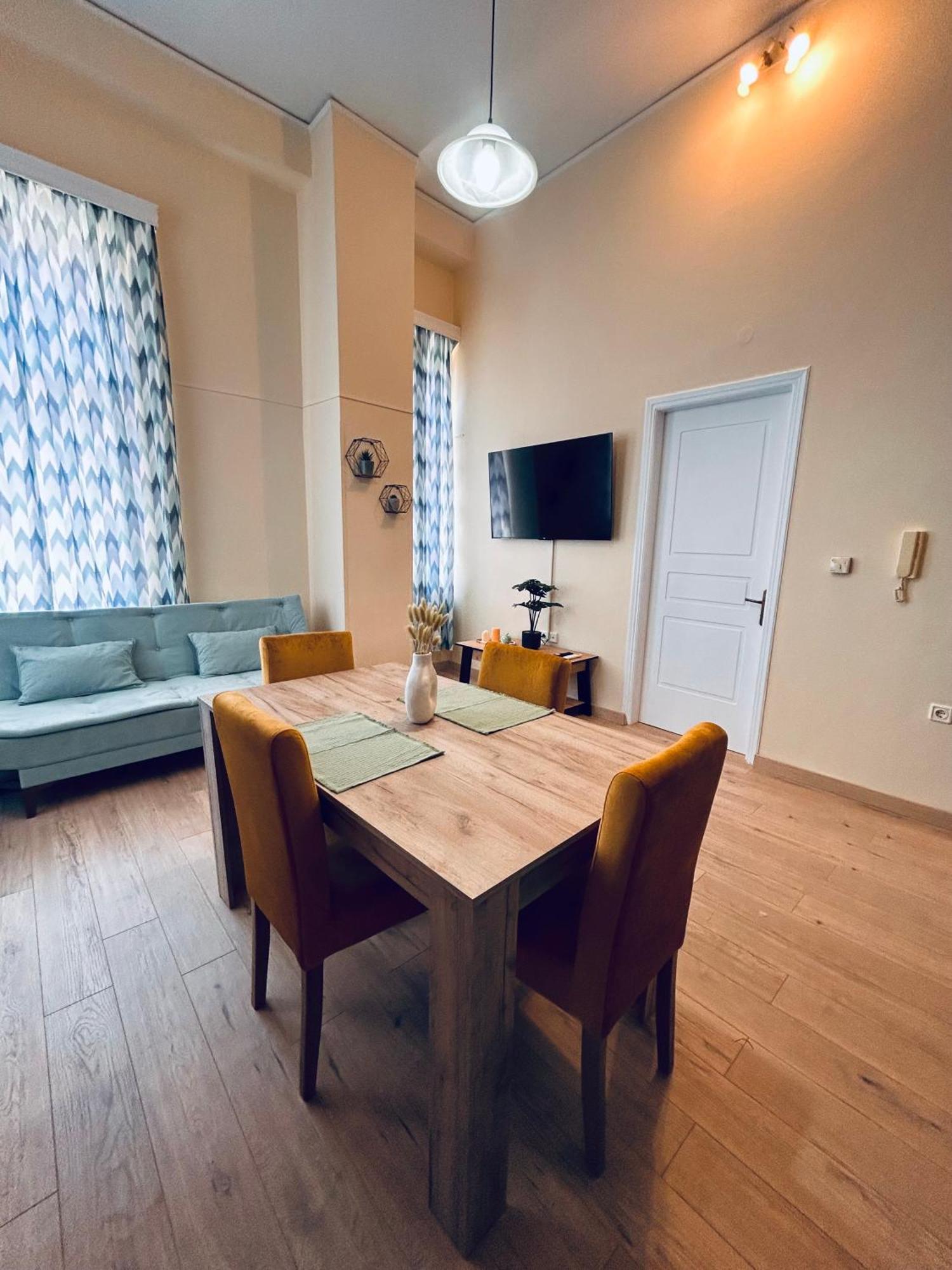 Aurora Apartment *